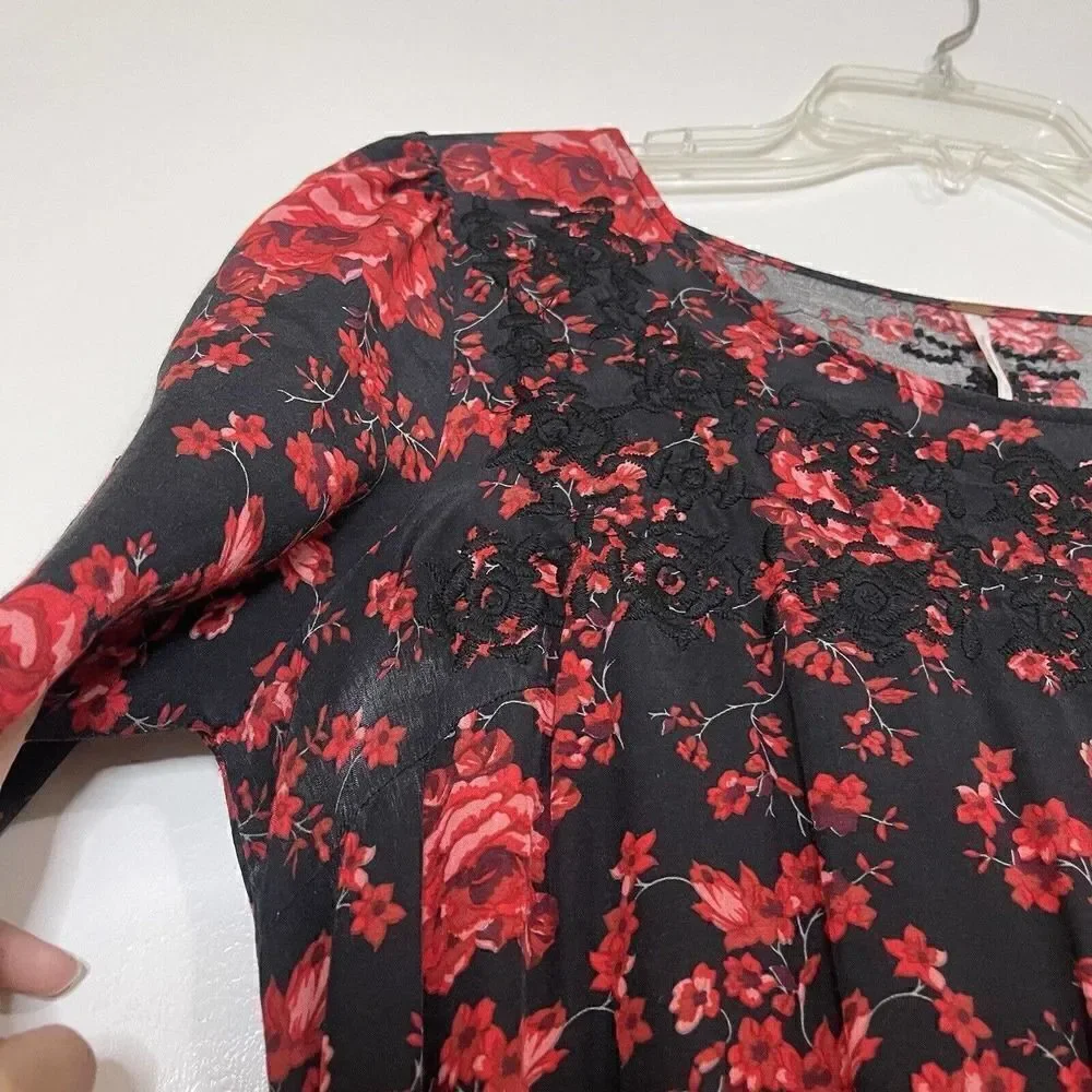 Free People Red floral embroidered cinch waist swing dress size Medium